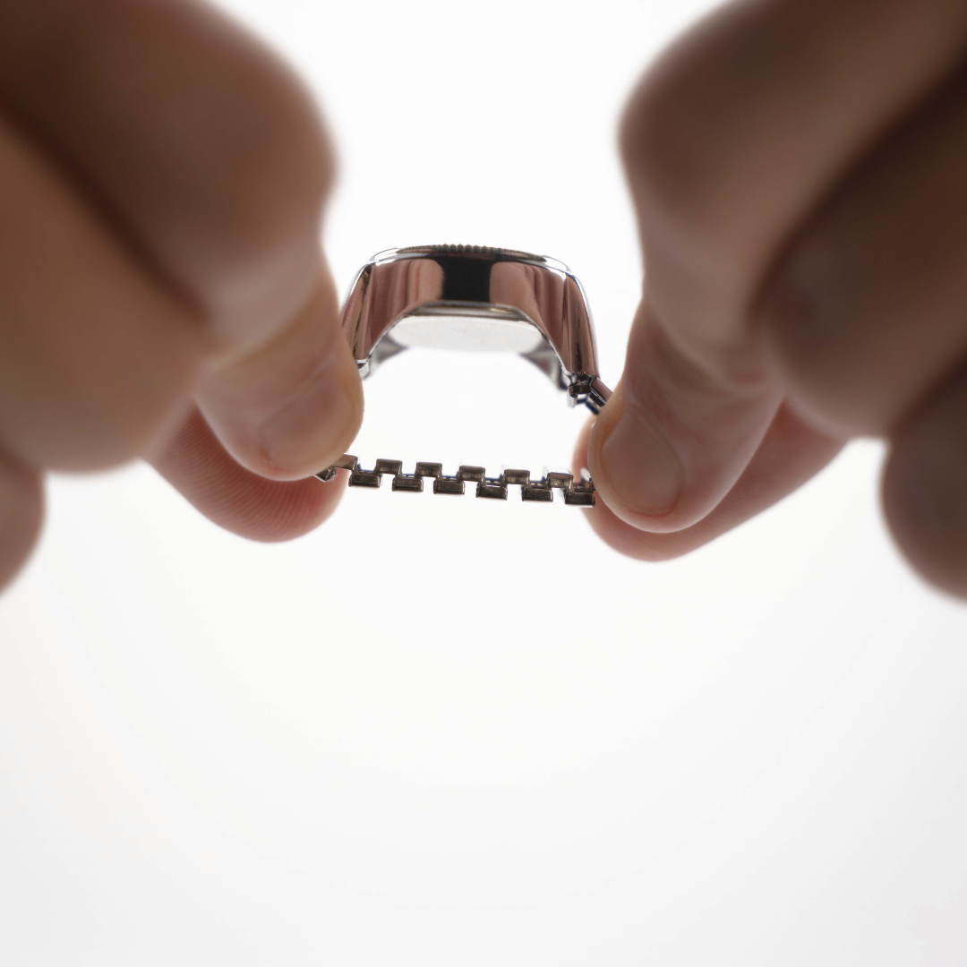 Stainless steel stretch band ring watch